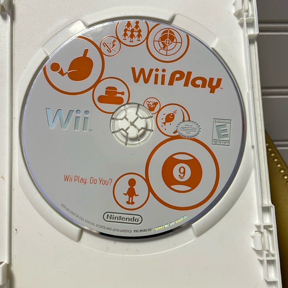 Wii Play Nintendo Video Game- VTG. 2006-2007 - Picture 5 of 9